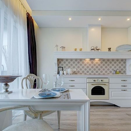 Bright Apartment Near Akropolis VNO Dış mekan fotoğraf