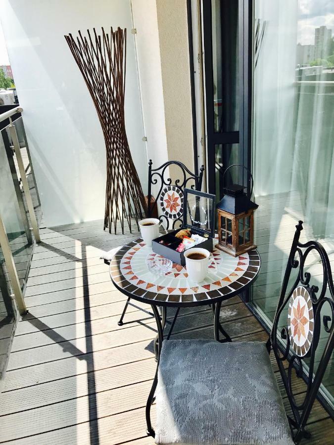 Bright Apartment Near Akropolis VNO Dış mekan fotoğraf